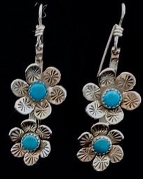 Double flower hop earrings